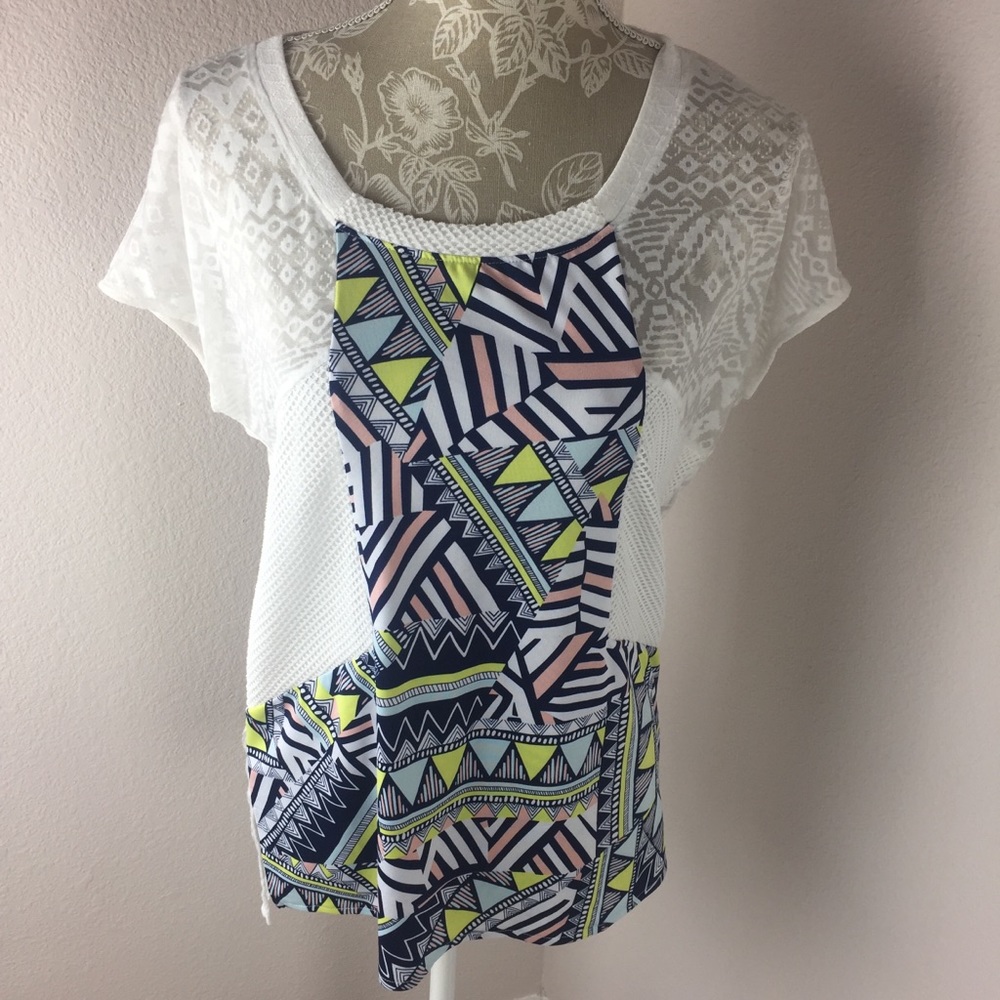 Miss Me Top White Lace Abstract Print Small
